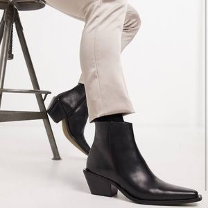 ASOS DESIGN stacked heel Chelsea boots in black leather with angular sole